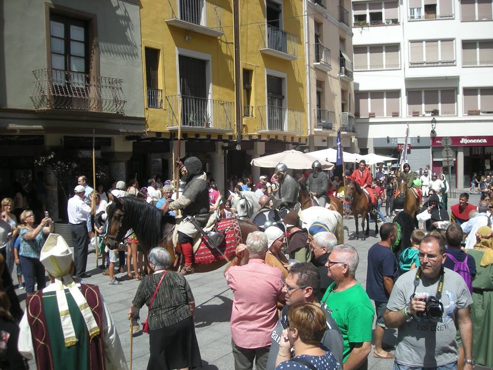 Desfile  de los esponsales de Ramon Berenguer IV y Petronila de Aragón en Barbastro